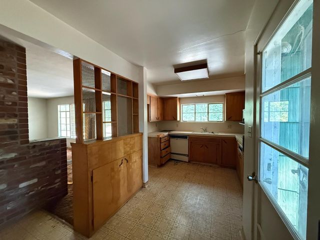 714 Woodland Way, Grass Valley, CA 95945
