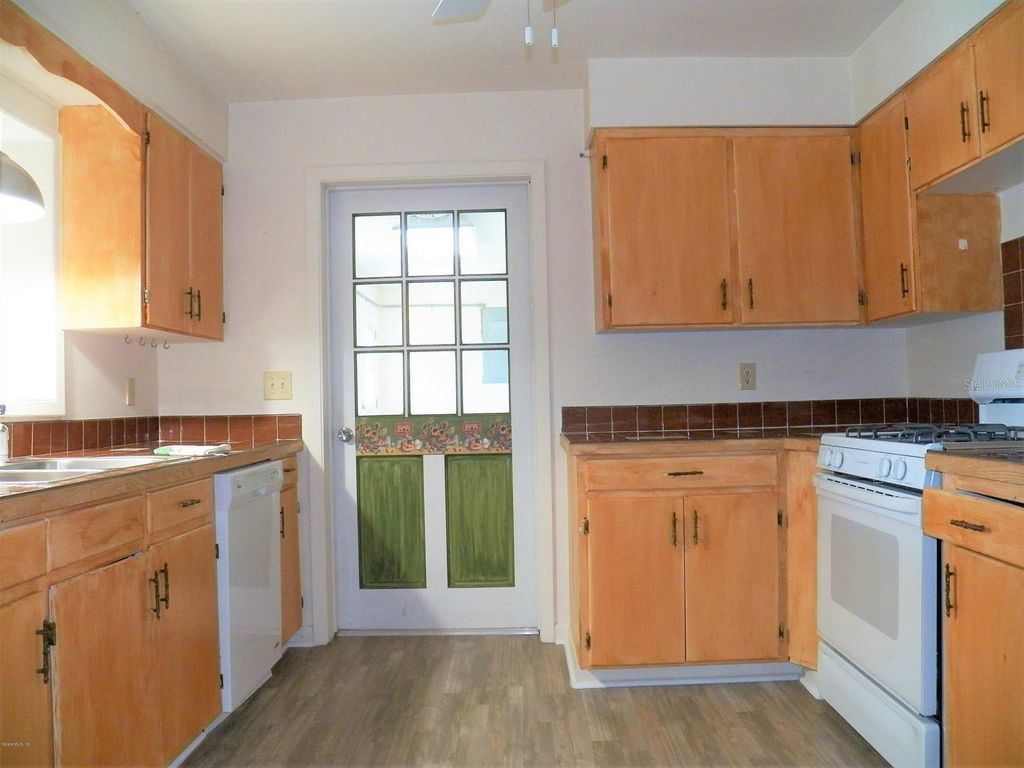 Image 10 of property listing at 11603 OSAGE ROAD, Dunnellon, FL 34431