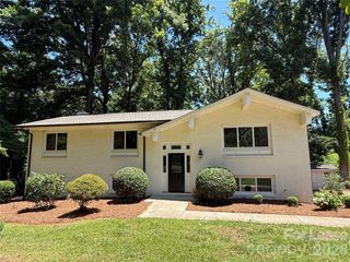 200 Sherwood Drive, Huntersville, NC 28078