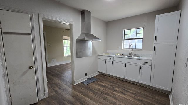 933 Fresno, San Antonio, TX 78201