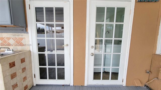 5320 W 26th Ave 108, Hialeah, FL 33016