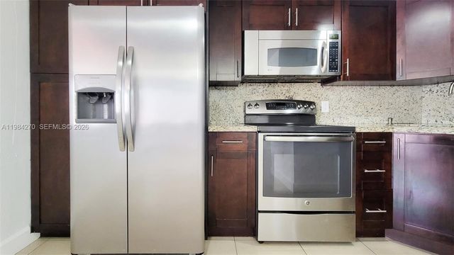 5320 W 26th Ave 108, Hialeah, FL 33016