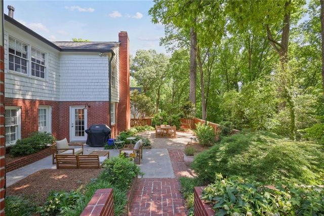 1026 Northcliffe Drive NW, Atlanta, GA 30318