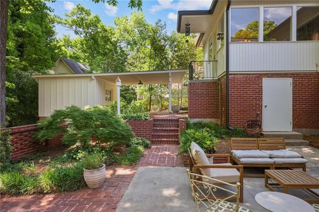 1026 Northcliffe Drive NW, Atlanta, GA 30318