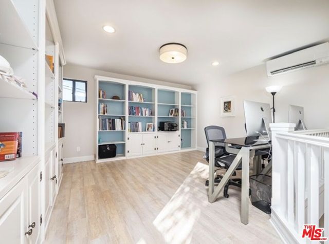 833 OCEAN Avenue 303, Santa Monica, CA 90403