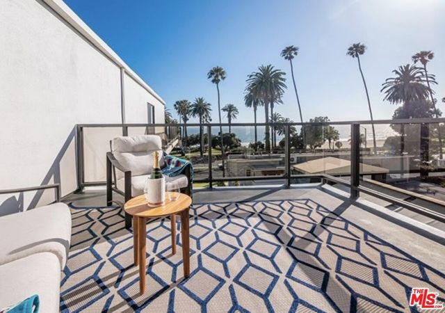 833 OCEAN Avenue 303, Santa Monica, CA 90403