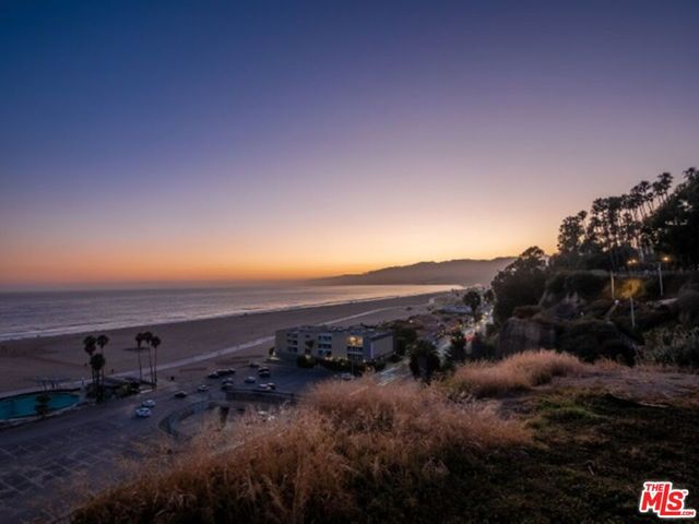 833 OCEAN Avenue 303, Santa Monica, CA 90403
