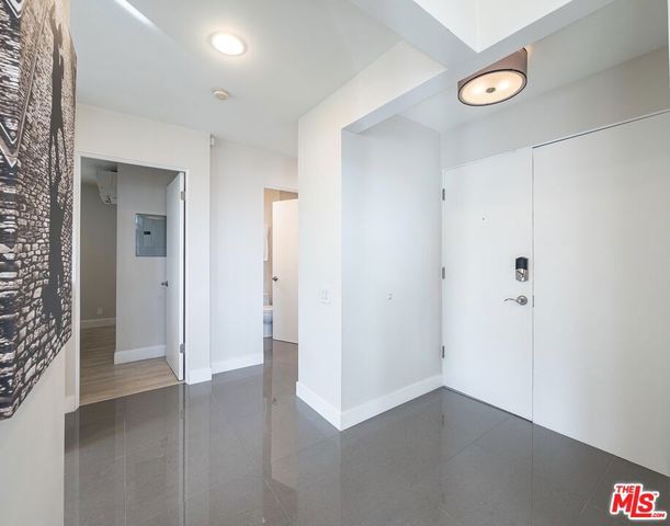 833 OCEAN Avenue 303, Santa Monica, CA 90403
