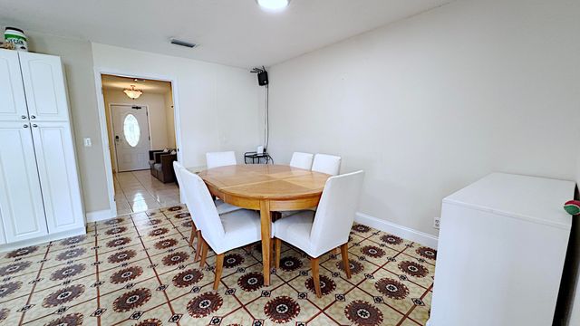 411 SE 4th Street, Dania Beach, FL 33004