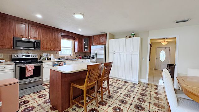 411 SE 4th Street, Dania Beach, FL 33004