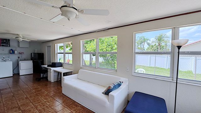 411 SE 4th Street, Dania Beach, FL 33004
