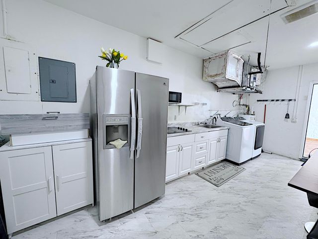 411 SE 4th Street, Dania Beach, FL 33004