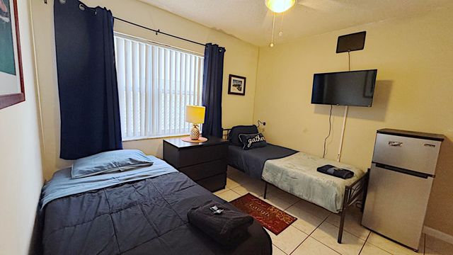 411 SE 4th Street, Dania Beach, FL 33004