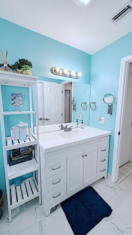 411 SE 4th Street, Dania Beach, FL 33004