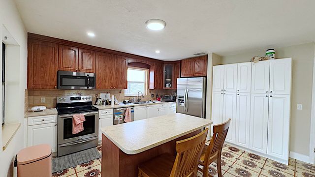 411 SE 4th Street, Dania Beach, FL 33004