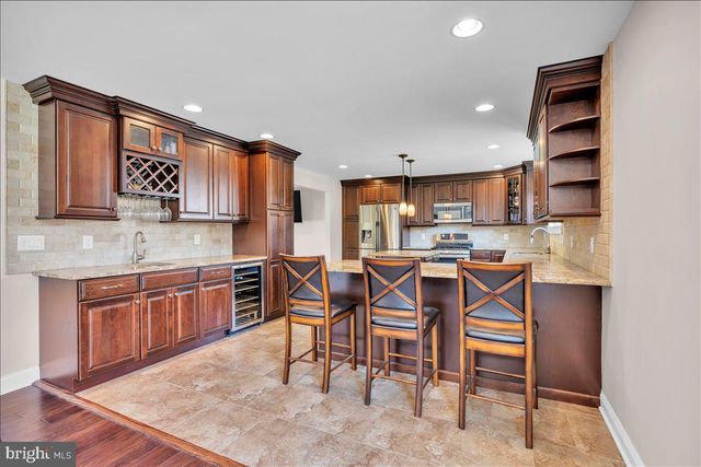 201 SANDRINGHAM RD, Cherry Hill, NJ 08003