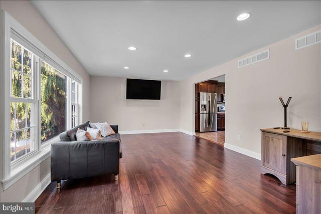 201 SANDRINGHAM RD, Cherry Hill, NJ 08003