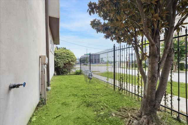 4004 Feagan Street A, Houston, TX 77007