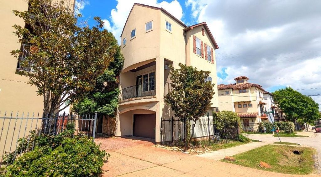 4004 Feagan Street A, Houston, TX 77007