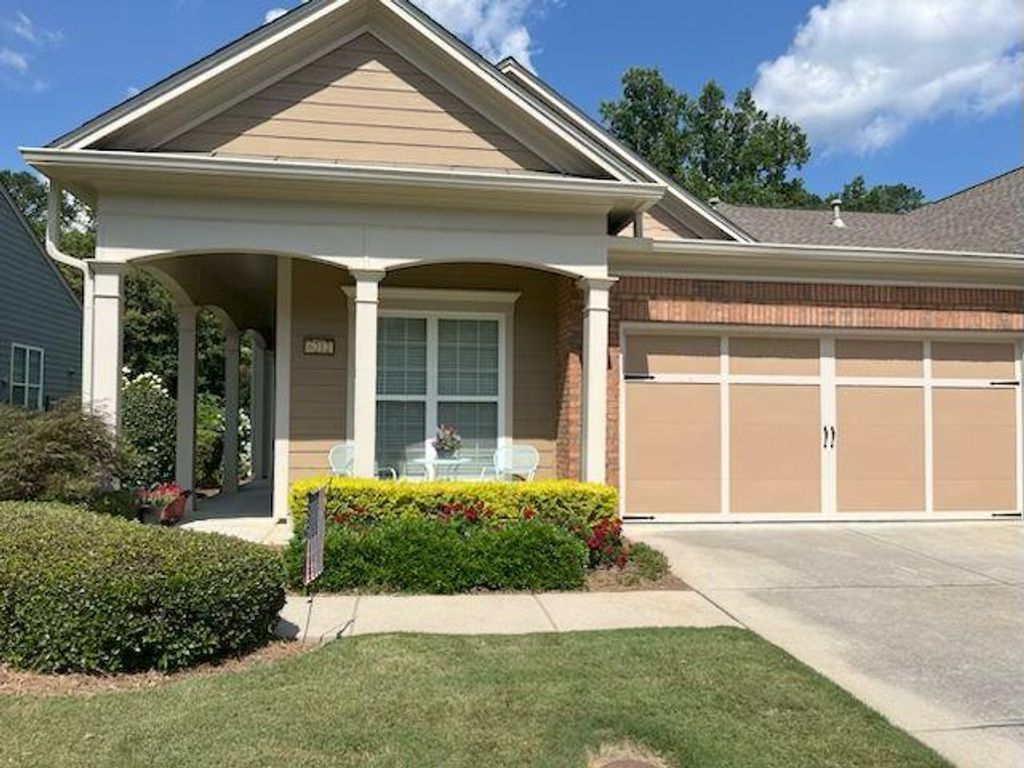 6212 LONGLEAF Drive, Hoschton, GA 30548