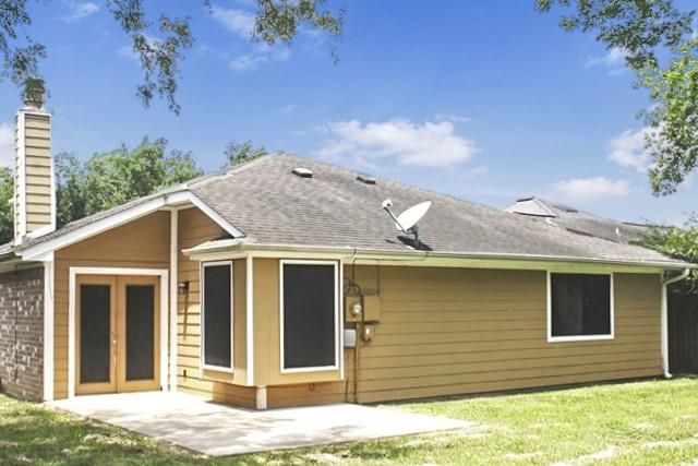 3835 Brookwind Drive, La Porte, TX 77571