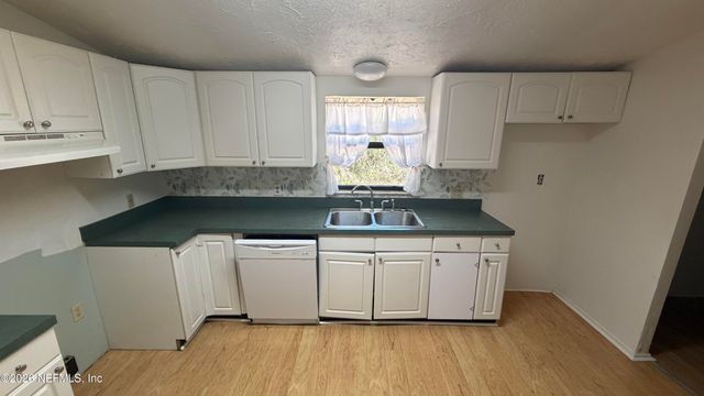 7526 NE 221ST Street, Melrose, FL 32666