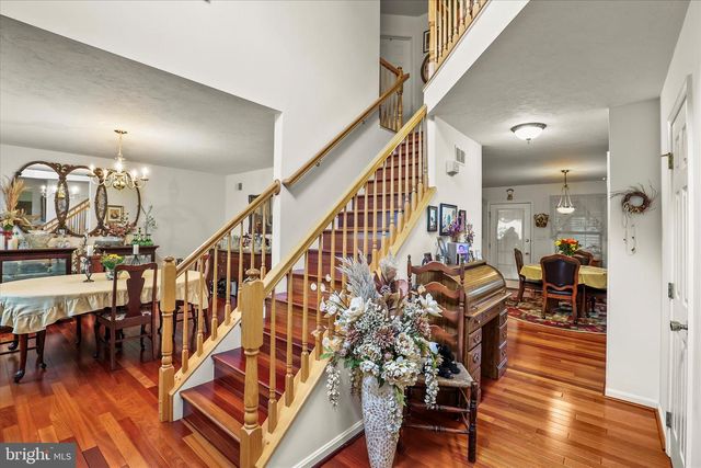 25 CORNELL DR, Hanover, PA 17331