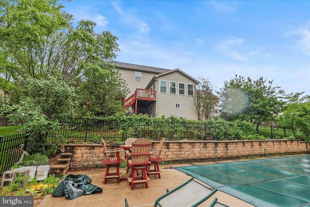 25 CORNELL DR, Hanover, PA 17331