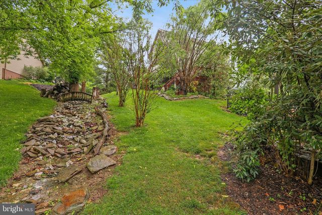 25 CORNELL DR, Hanover, PA 17331