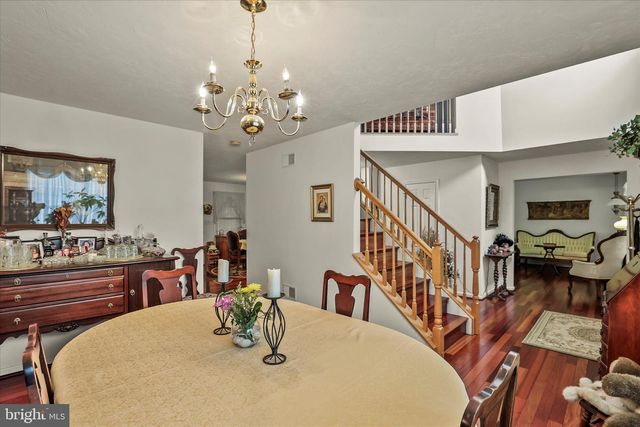 25 CORNELL DR, Hanover, PA 17331