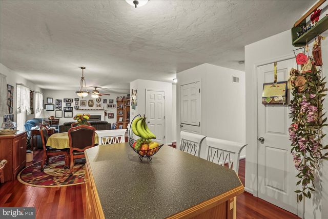 25 CORNELL DR, Hanover, PA 17331