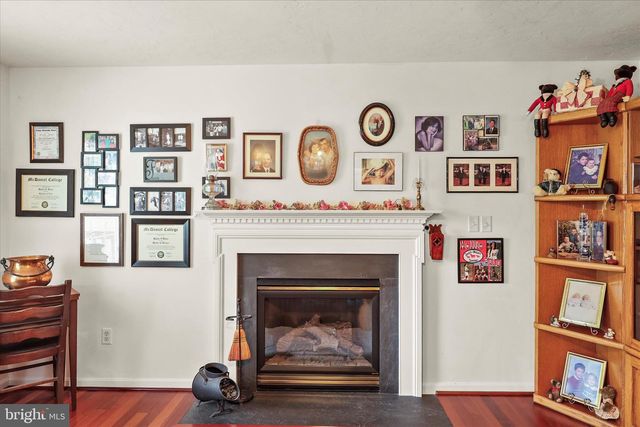 25 CORNELL DR, Hanover, PA 17331
