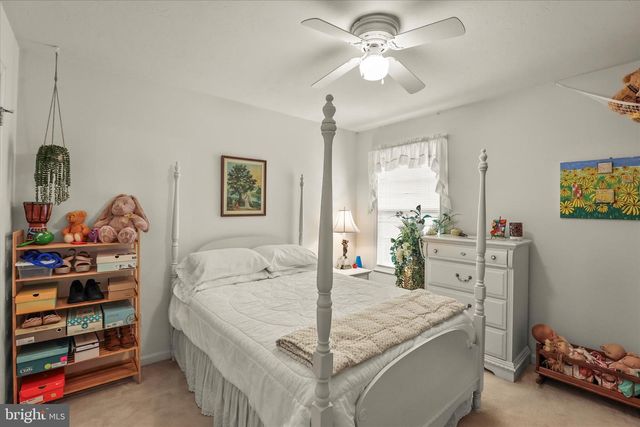 25 CORNELL DR, Hanover, PA 17331