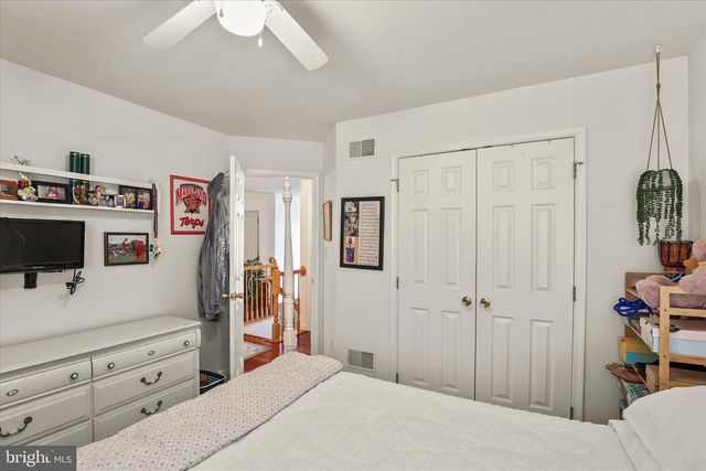 25 CORNELL DR, Hanover, PA 17331