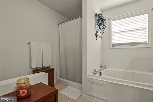 25 CORNELL DR, Hanover, PA 17331
