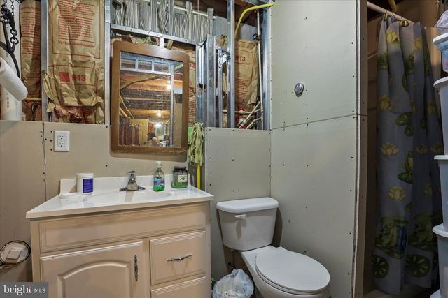 25 CORNELL DR, Hanover, PA 17331