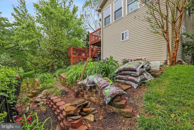25 CORNELL DR, Hanover, PA 17331