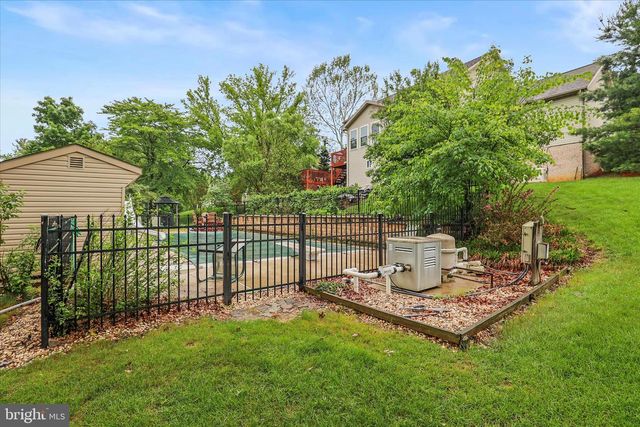 25 CORNELL DR, Hanover, PA 17331
