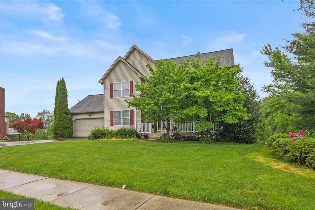 25 CORNELL DR, Hanover, PA 17331