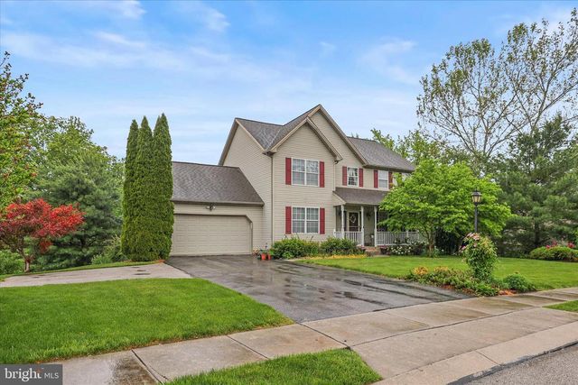 25 CORNELL DR, Hanover, PA 17331