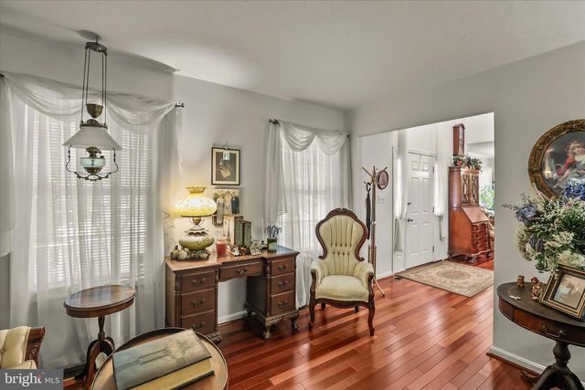 25 CORNELL DR, Hanover, PA 17331