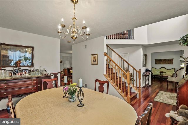 25 CORNELL DR, Hanover, PA 17331