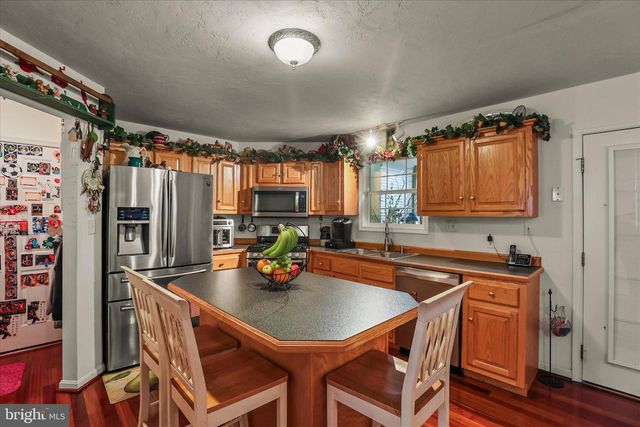 25 CORNELL DR, Hanover, PA 17331