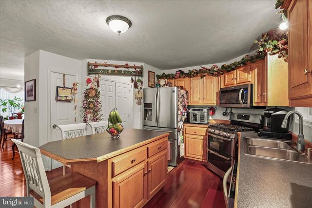 25 CORNELL DR, Hanover, PA 17331
