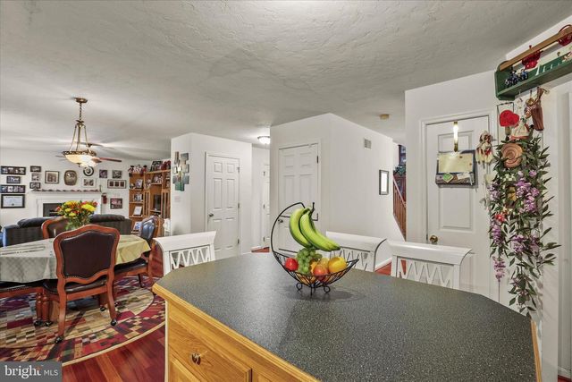 25 CORNELL DR, Hanover, PA 17331