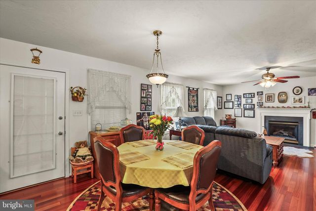25 CORNELL DR, Hanover, PA 17331