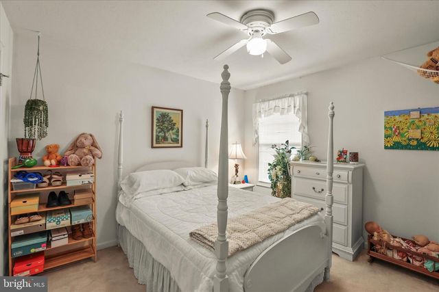 25 CORNELL DR, Hanover, PA 17331