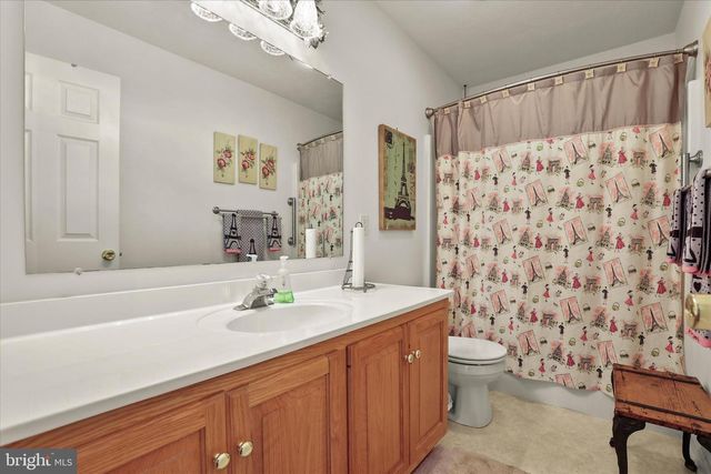 25 CORNELL DR, Hanover, PA 17331