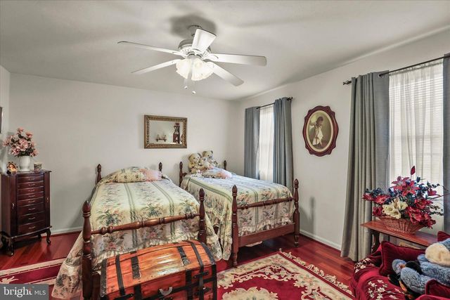 25 CORNELL DR, Hanover, PA 17331