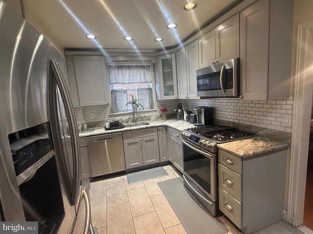 26 POE, Wyncote, PA 19095